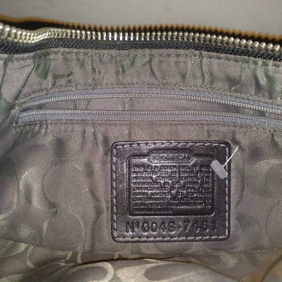 Authentic COACH handbag - Picture 2 of 3